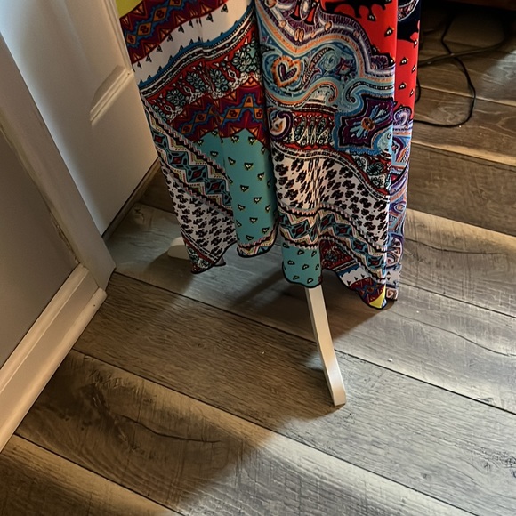 New York and Company midi shark bite dress - Picture 3 of 9